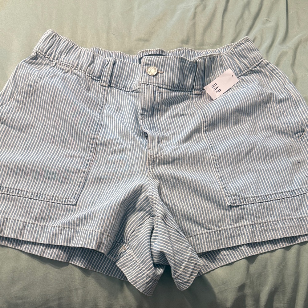 NWT GAP Light Blue & White Pinstripe High-Waist Women's Shorts